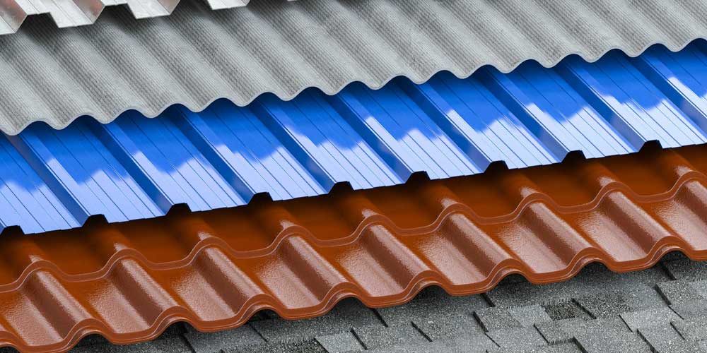 A modern Jacksonville home featuring a charcoal gray asphalt shingle roof under a bright blue sky.